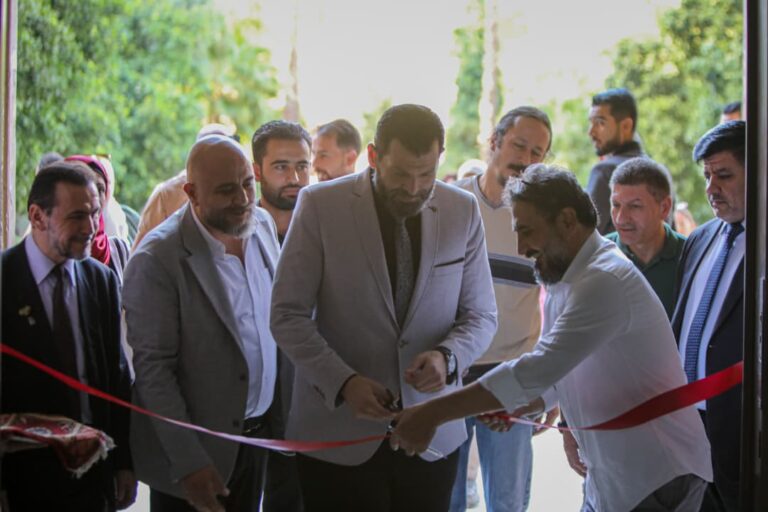 افتتاح معرض للخط العربي للفنان أحمد كامل في المتحف الوطني بدمشق