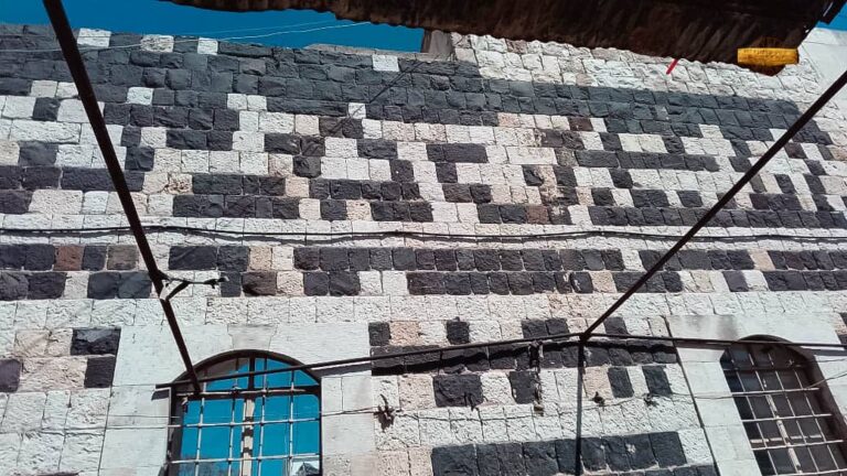 بدء مشروع ترميم جامع الأحدب الأثري في حماة حفاظًا على التراث الديني والثقافي